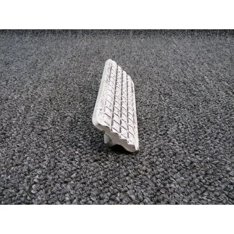 1200662-1 (Cast: 0541154-4) Cessna 206 Step Cargo Door